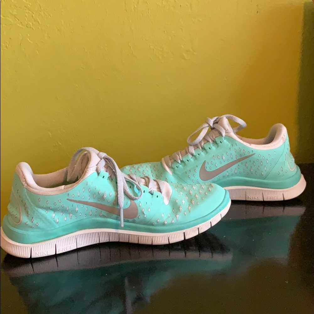 Women’s Nike free run 3.0